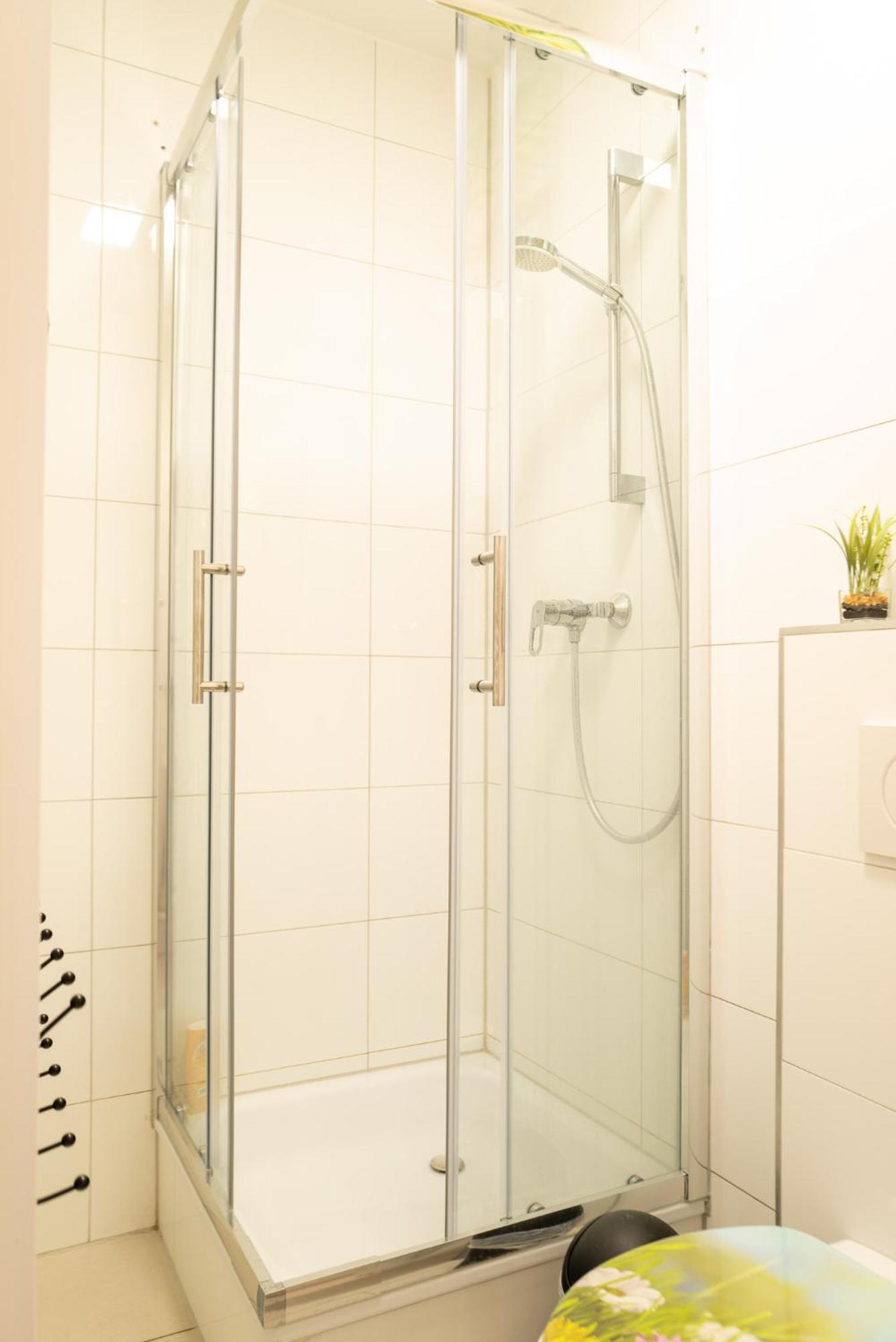 #222 Modernes City Apartment Im Herzen Von Neuss Bagian luar foto
